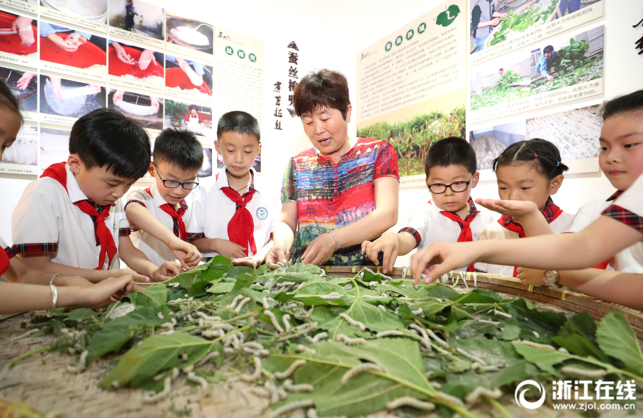 更助力了社区经济的发展
